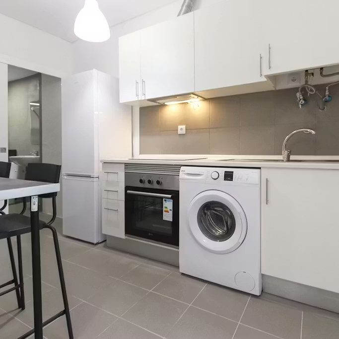 Rua Actor João Rosa, Lisbon, Lisbon 1900-021 - Photo 1