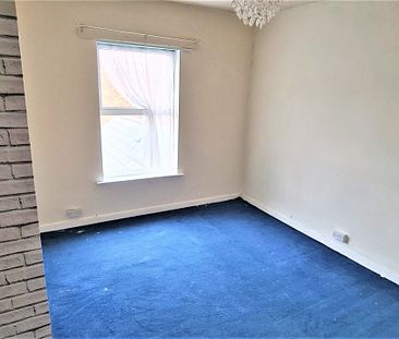 2 Bedroom End-Terraced for Rent - Photo 2