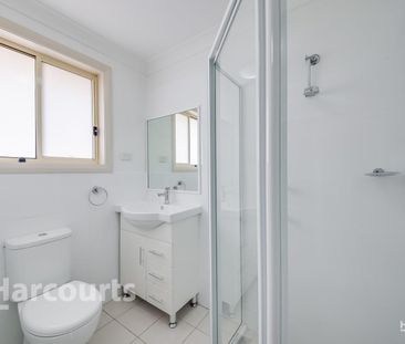 Three Bedroom Townhouse in Prime Location... - Photo 6