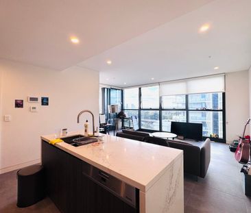 Luxury Apartment with Everything You Need - Photo 3