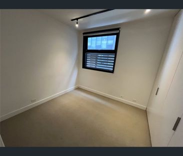 406/97 Palmerston Crescent, South Melbourne, Vic 3205 - Photo 3