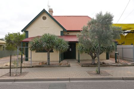 Prime Commercial Opportunity in a High Exposure Location - Photo 4