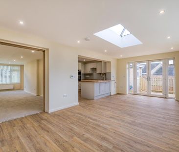 4 bedroom chalet to rent - Photo 3