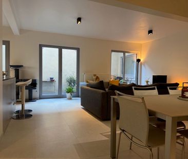 Te huur: ruim gelijkvloers appartement nabij stadscentrum van Aalst - Photo 6