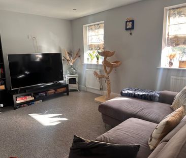 Room in a Shared House, Millicent Grove, N13 - Photo 1