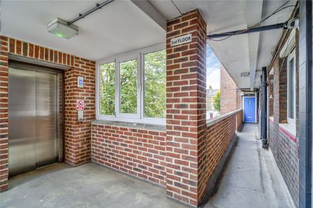 Blair House, Stockwell Gardens Estate, SW9 - Photo 3