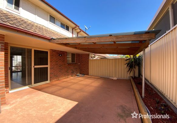 6/17 Carnation Avenue, Casula NSW 2170 - Photo 1