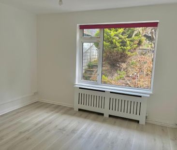 2 bedroom semi-detached bungalow to rent - Photo 3