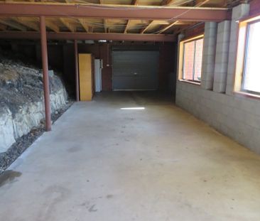 6 Hatton Gardens, Sandy Bay TAS 7005 - House For Rent | Domain - Photo 3