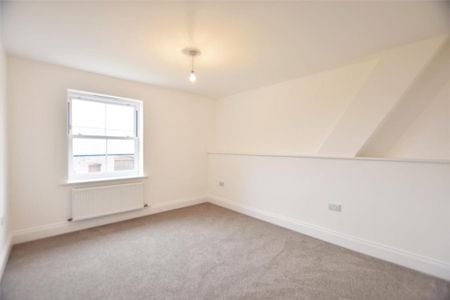 4 bedroom detached house to rent - Photo 4