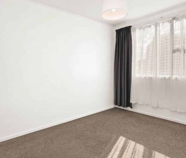 Great Street - Quiet Location! - Photo 2