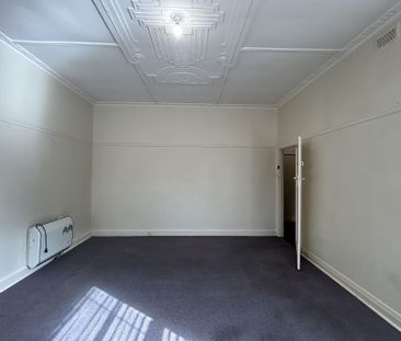 ONE BEDROOM COTTAGE ! - Photo 2