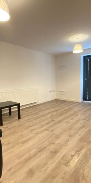 1 Bed Student Accommodation - Photo 1