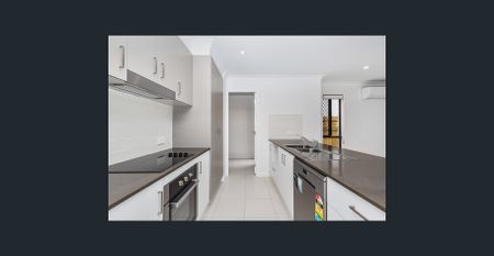 Spacious home in enviable location - Photo 3