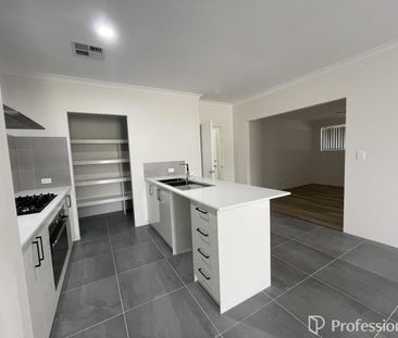 Be the first to call this stunning brand-new home yours! - Photo 5