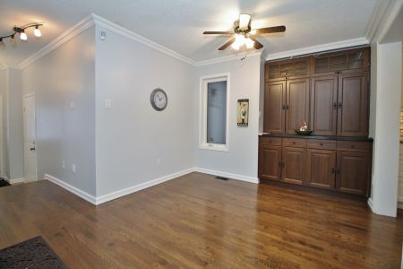 45 Hemlo Cr - Photo 2