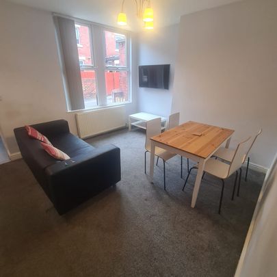 3 Bed - 19b Winston Gardens, Headingley, Leeds - LS6 3LA - Student - Photo 1