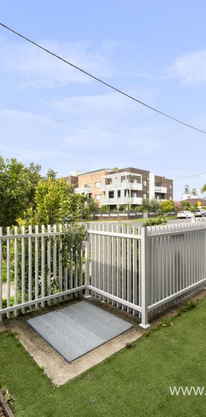 Affordable Housing - Modern One Bedroom Apartment in Prime Guildford Location - Photo 2