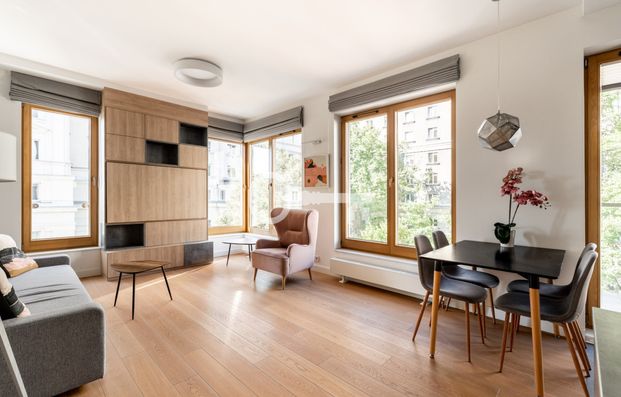 Warszawa, Śródmieście, Śródmieście Muranów, Wałowa - Photo 1