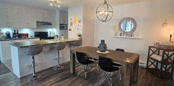 ✨️PREMIER MOIS GRATUIT + internet inclus✨️ Condo 4 1/2 à louer Val-Bélair (Ville de Québec) - Photo 2