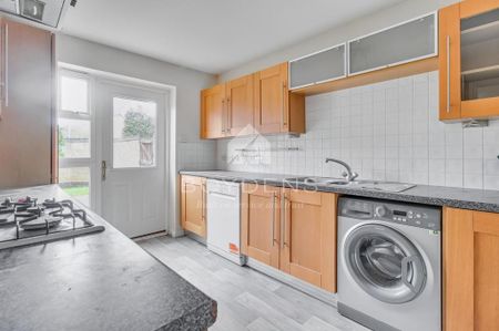3 bedroom terraced house to rent - Photo 5