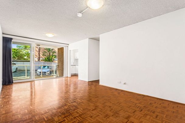 Spacious Two Bedroom - Photo 1