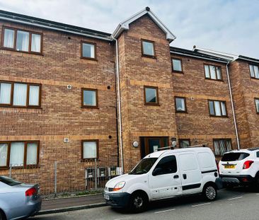 Queens Court, Neath - Photo 4