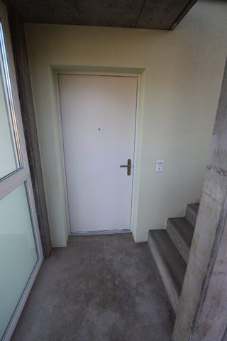 Per sofort zu vermieten 4.5 Zi.-Wohnung mit Balkon an sehr ruhiger Lage in Reinach - Foto 3