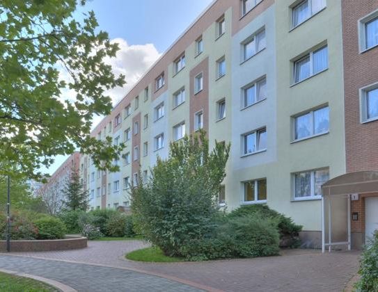 Ruhige Mieter gesucht! Frisch sanierte 3-Raum-Wohnung mit Wanne - Foto 1