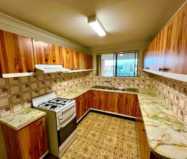 View Saturday at 10:00am - 10:15am - Photo 1