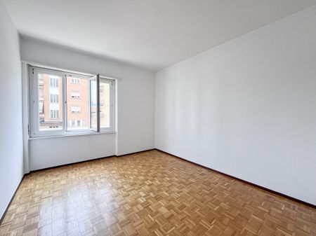 3.5-ROOM APARTMENT IN THE PALAPENZ AREA IN CHIASSO - Photo 4