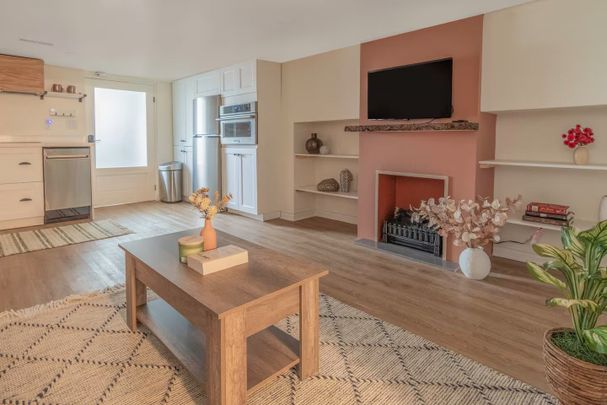 For Lease - 318 Wallace Avenue Unit# #1 lower, Toronto, Ontario - Photo 1