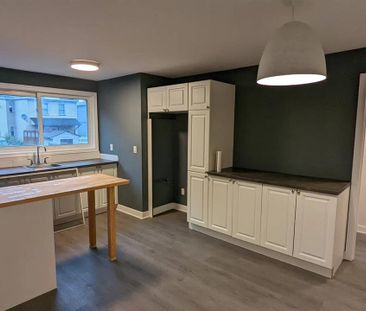 (Hull) Très Grand Logement De 2 Chambres - Photo 2