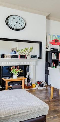 2 Bedroom, 1 bath, 1 reception Apartment - Photo 1