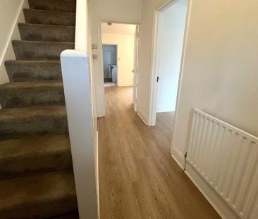3 bedroom semi-detached house to rent - Photo 6
