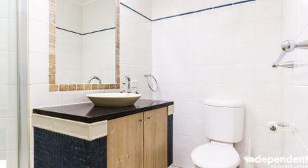 303/16 Moore Street, City - Photo 5