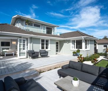 Family living in Papanui - Photo 2