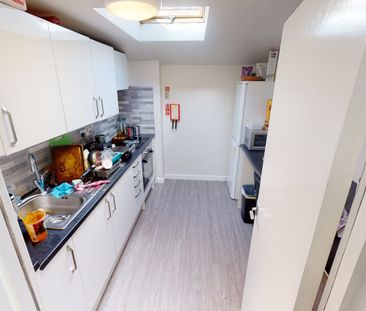 Student Properties to Let - Photo 3