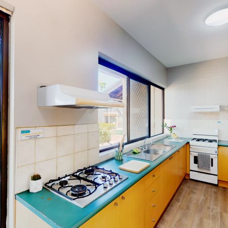 8 Bedroom Apartment south-Single Bed - Photo 4