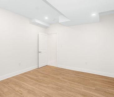 For Lease - 2379 Charles Cornwall Avenue, Oakville, Ontario - Photo 5