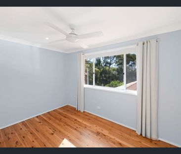 Large Family Home in Prime Position with Ocean Views - Photo 3