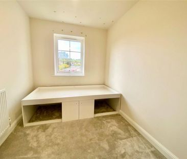 3 bedroom semi-detached house to rent - Photo 4