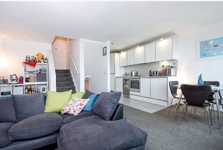 2 Bed Flat, Aragon Tower, SE8 - Photo 3