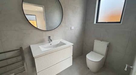 3 BEDROOMS - CROMWELL - Photo 5