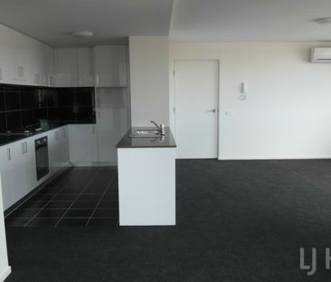 Modern 2 Bedroom Ensuite Apartment - Photo 6