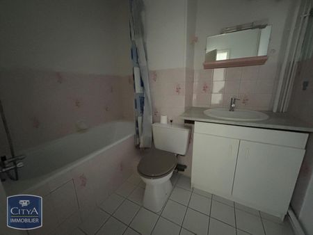 Location Appartement 1 pièce 36m² ST ETIENNE 42000 - Photo 4