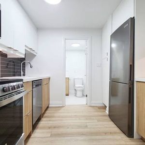 68 Fifteenth ST: Newly renovated studio unit in a small - Photo 2