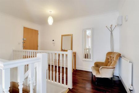 3 bedroom apartment to rent - Photo 3