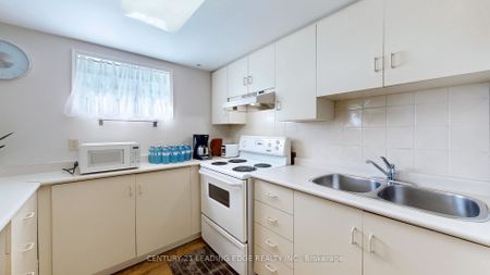 For Lease - 131 Florence Street Unit# Basement, Toronto, Ontario - Photo 2