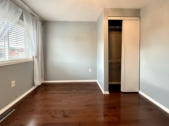 For Lease - 13 Benjamin Lane, Barrie, Ontario - Photo 1